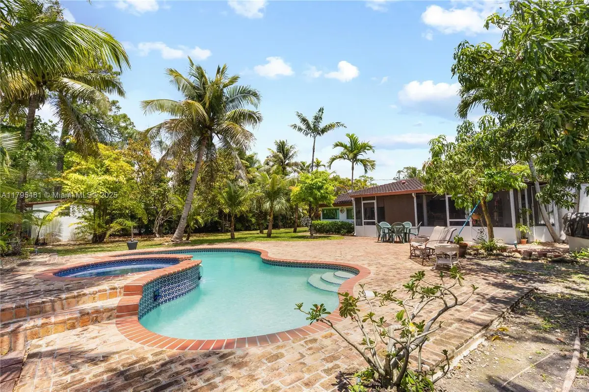 5644 SW 69th Ave, Miami, FL 33143 - Image #1