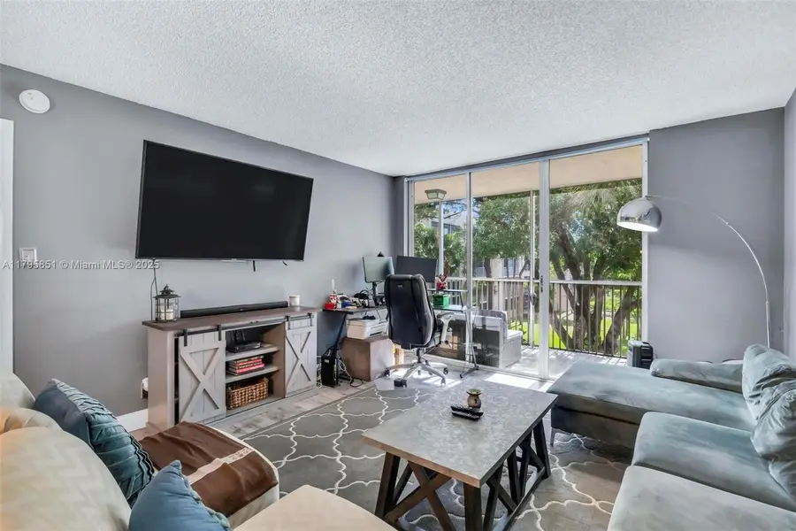 3321 NW 47th Ter #330, Lauderdale Lakes, FL 33319 - Image #3