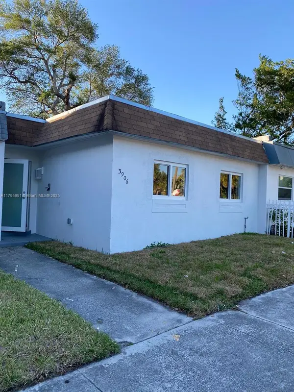 3906 NW 207th St Rd #3906, Miami Gardens, FL 33055