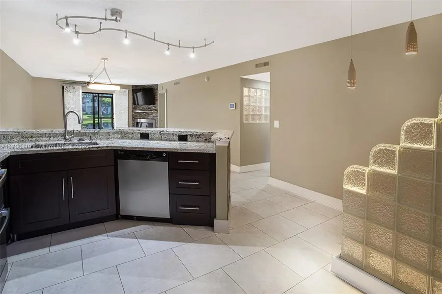 2213 Cypress Island Dr #102, Pompano Beach, FL 33069 - Image #2