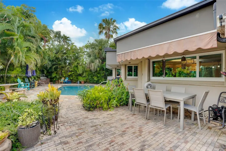 610 Lake Dasha Cir, Plantation, FL 33324 - Image #3