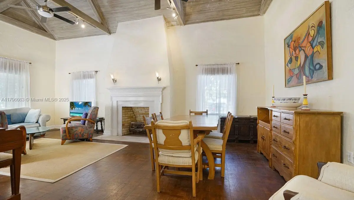 1423 Biarritz Dr, Miami Beach, FL 33141 - Image #1