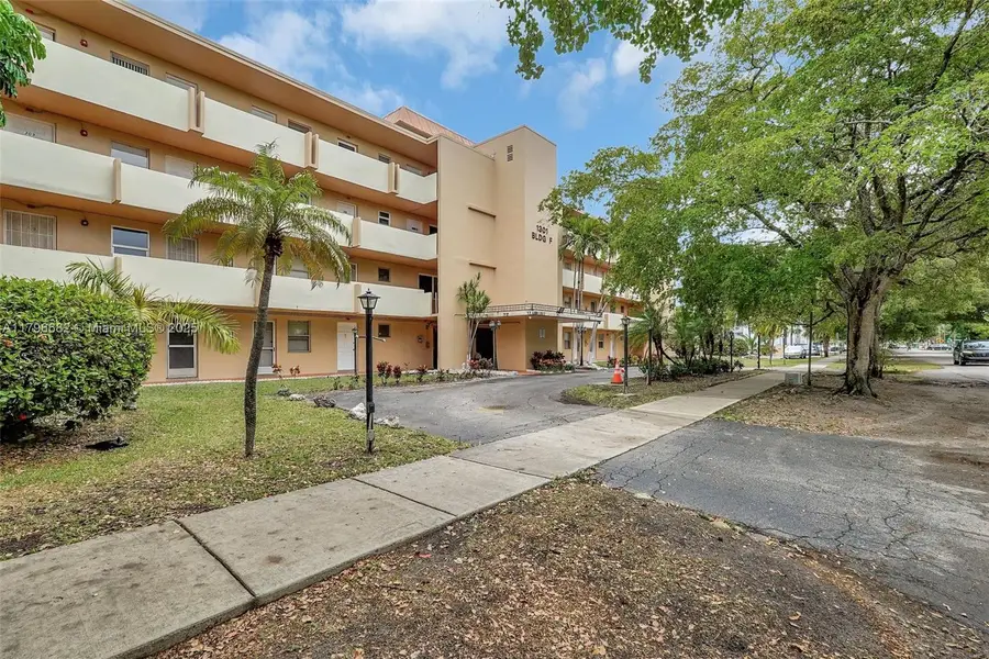 1301 NE 191st St #F417, Miami, FL 33179 - Image #2
