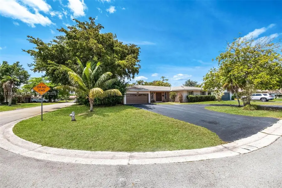 10840 NW 40th St, Coral Springs, FL 33065 - Image #2
