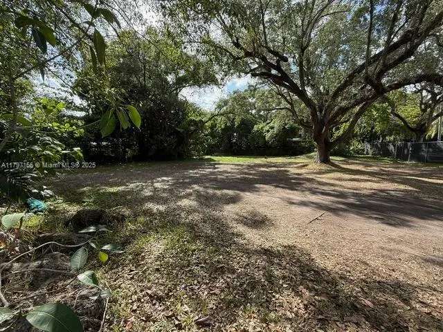 3850 Plaza St, Miami, FL 33133 - Image #3