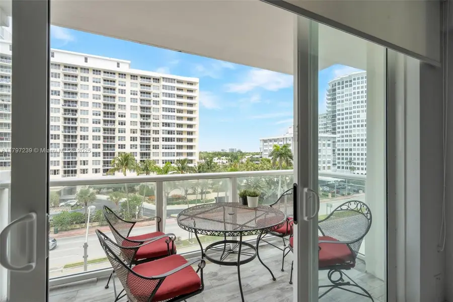5601 Collins Ave #615, Miami Beach, FL 33140 - #2