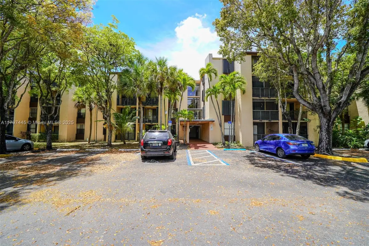 14201 N Kendall Dr #411D, Miami, FL 33186 - Image #1