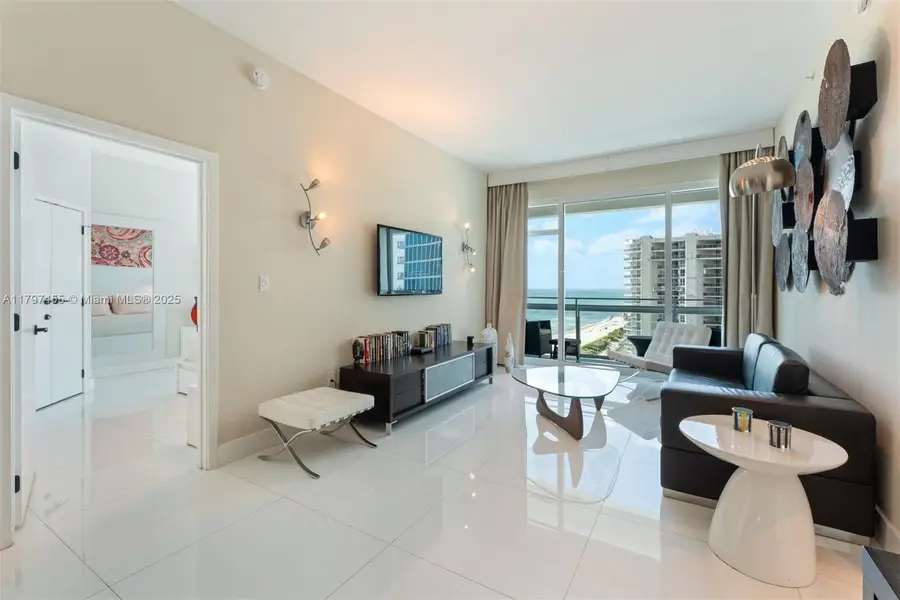 6801 Collins Ave #PH10, Miami Beach, FL 33141 - Image #3
