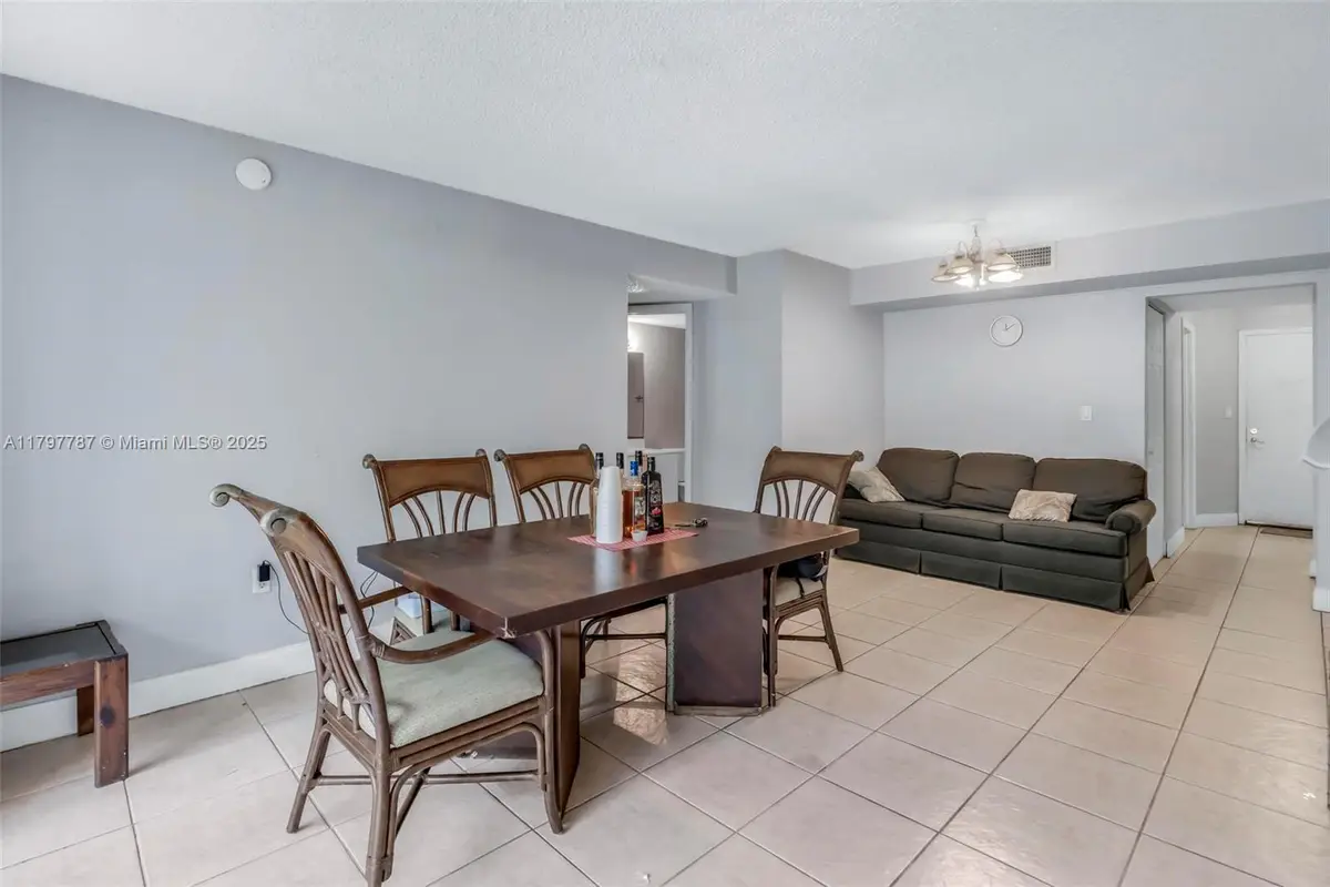 4235 N University Dr #115, Sunrise, FL 33351 - Image #1