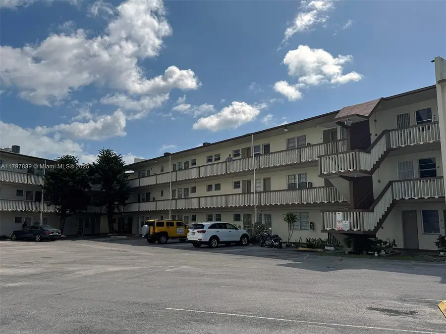 Address Withheld By Seller, Miami, FL 33179 - Image #2