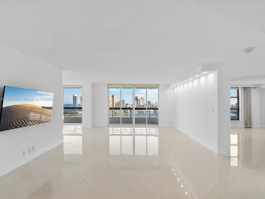 3530 Mystic Pointe Dr #3310 (LPH10), Aventura, FL 33180 - #2