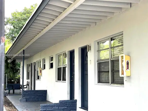 2515 NW 52nd St, Miami, FL 33142