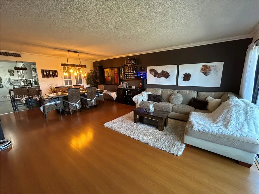 800 NE 195th St #409, Miami, FL 33179 - Image #3