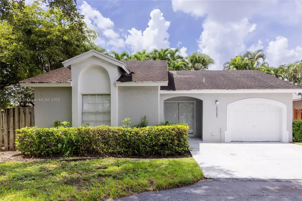 10121 NW 51st Ln, Doral, FL 33178 - Image #1