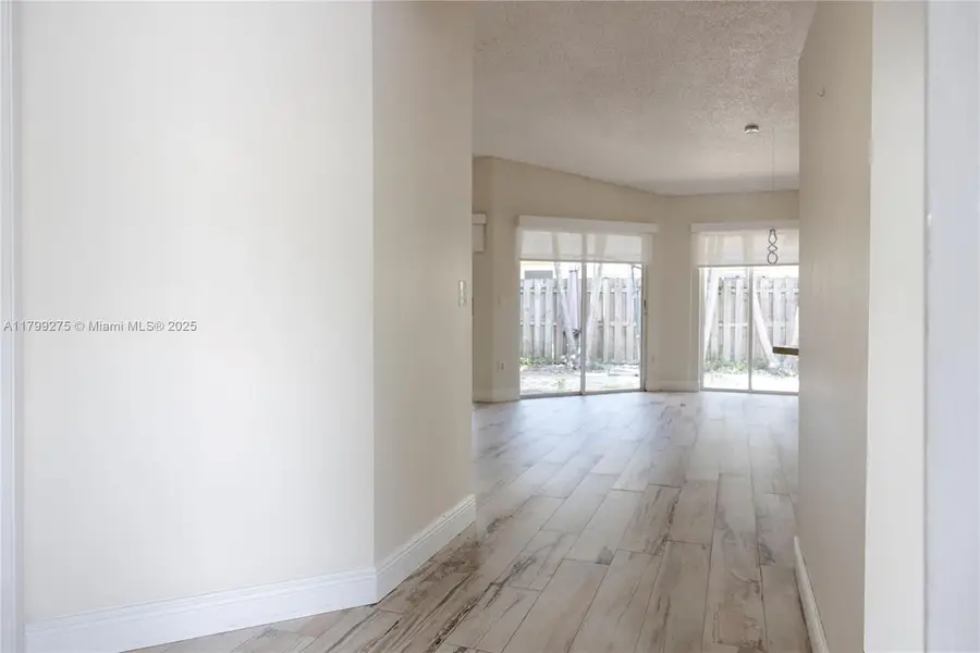 10121 NW 51st Ln, Doral, FL 33178 - Image #2