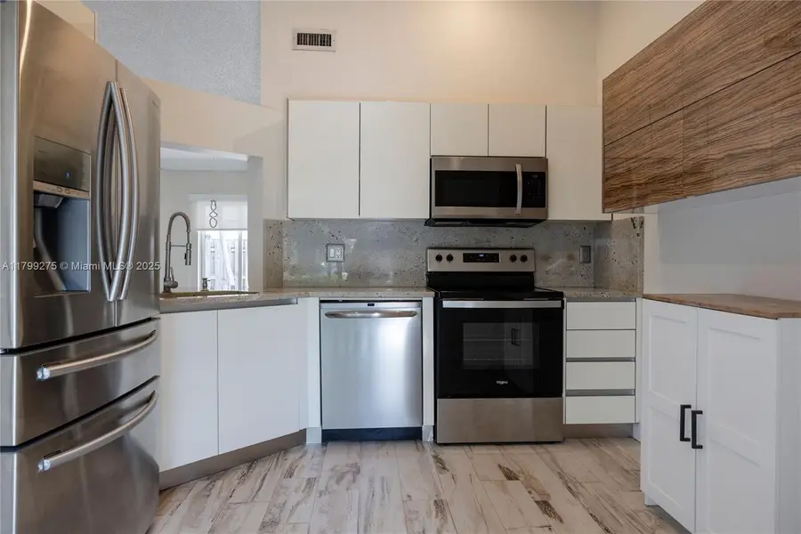 10121 NW 51st Ln, Doral, FL 33178 - Image #3