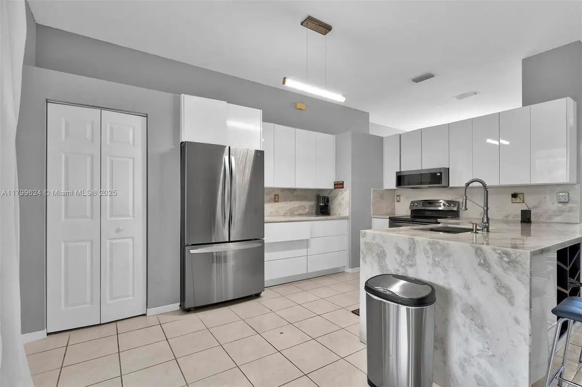 2625 SE 5th Ct, Homestead, FL 33033 - #1