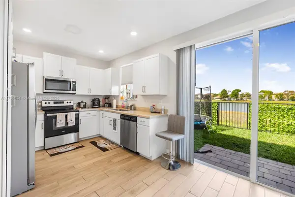 1176 SE 23rd Ave, Homestead, FL 33035