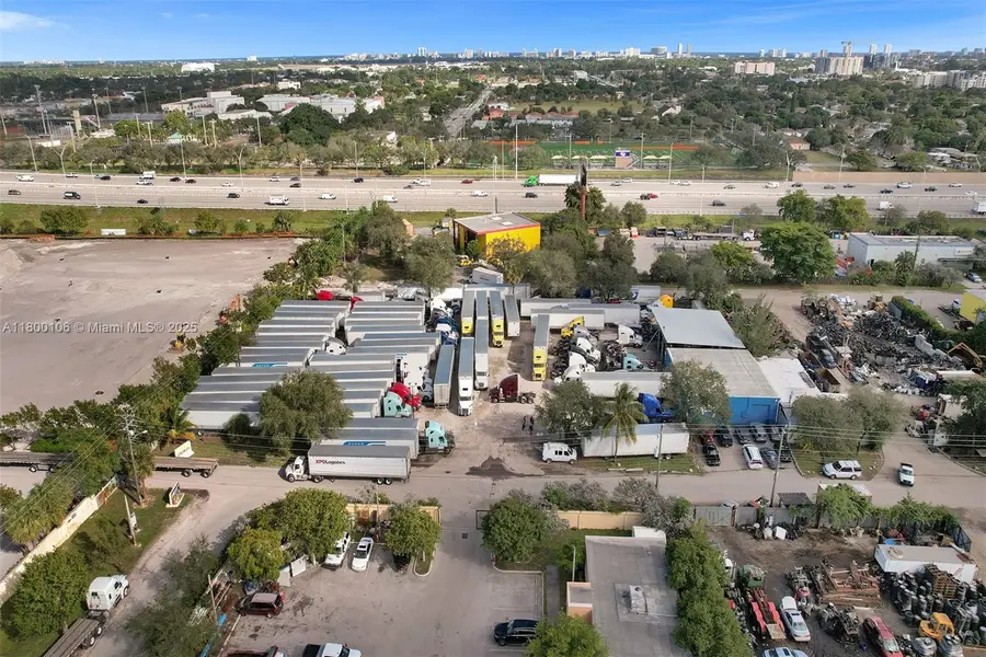 850 NW 12th Ter, Pompano Beach, FL 33069 - Image #3