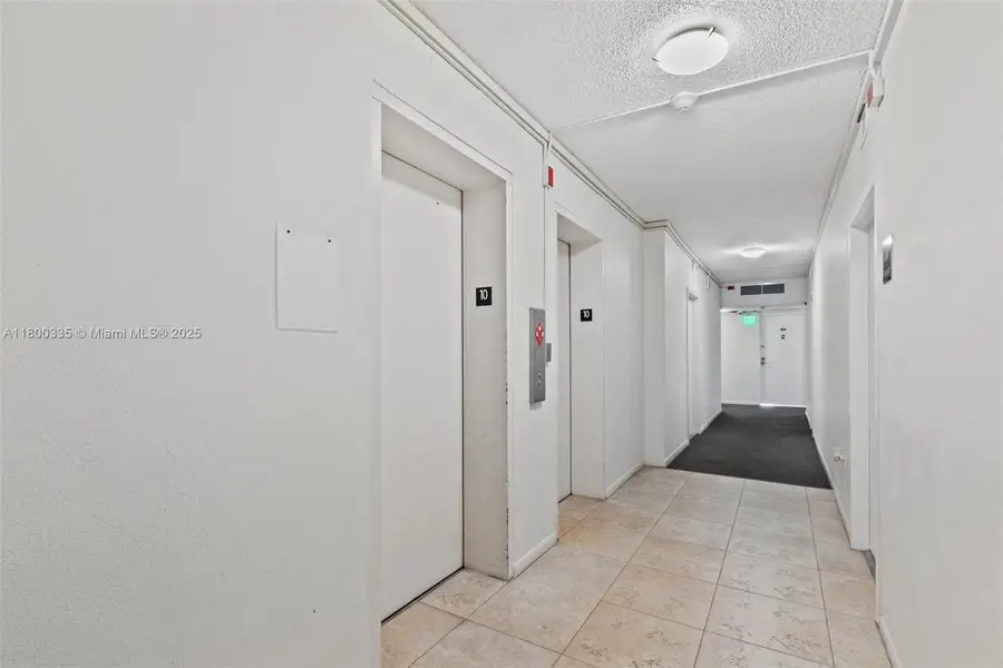 6900 Bay Dr #10I, Miami Beach, FL 33141 - Image #3
