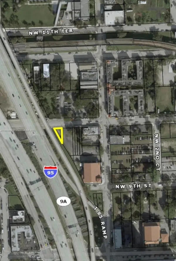 330 NW 10th St, Miami, FL 33136