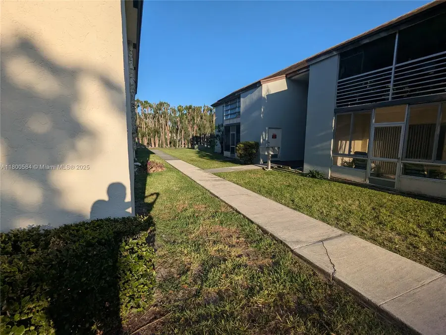 416 N Laurel Dr #107, Margate, FL 33063 - Image #2