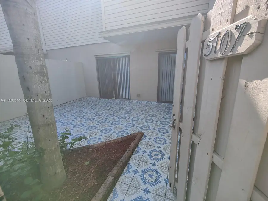 616 Executive Center Dr #107, West Palm Beach, FL 33401 - #2