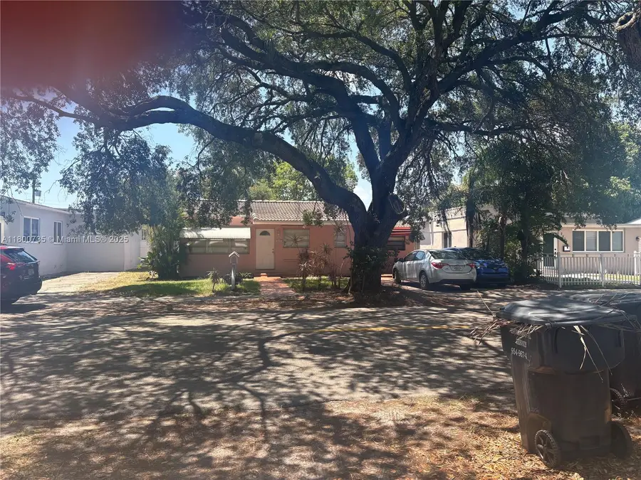 2530 Washington St, Hollywood, FL 33020 - Image #2