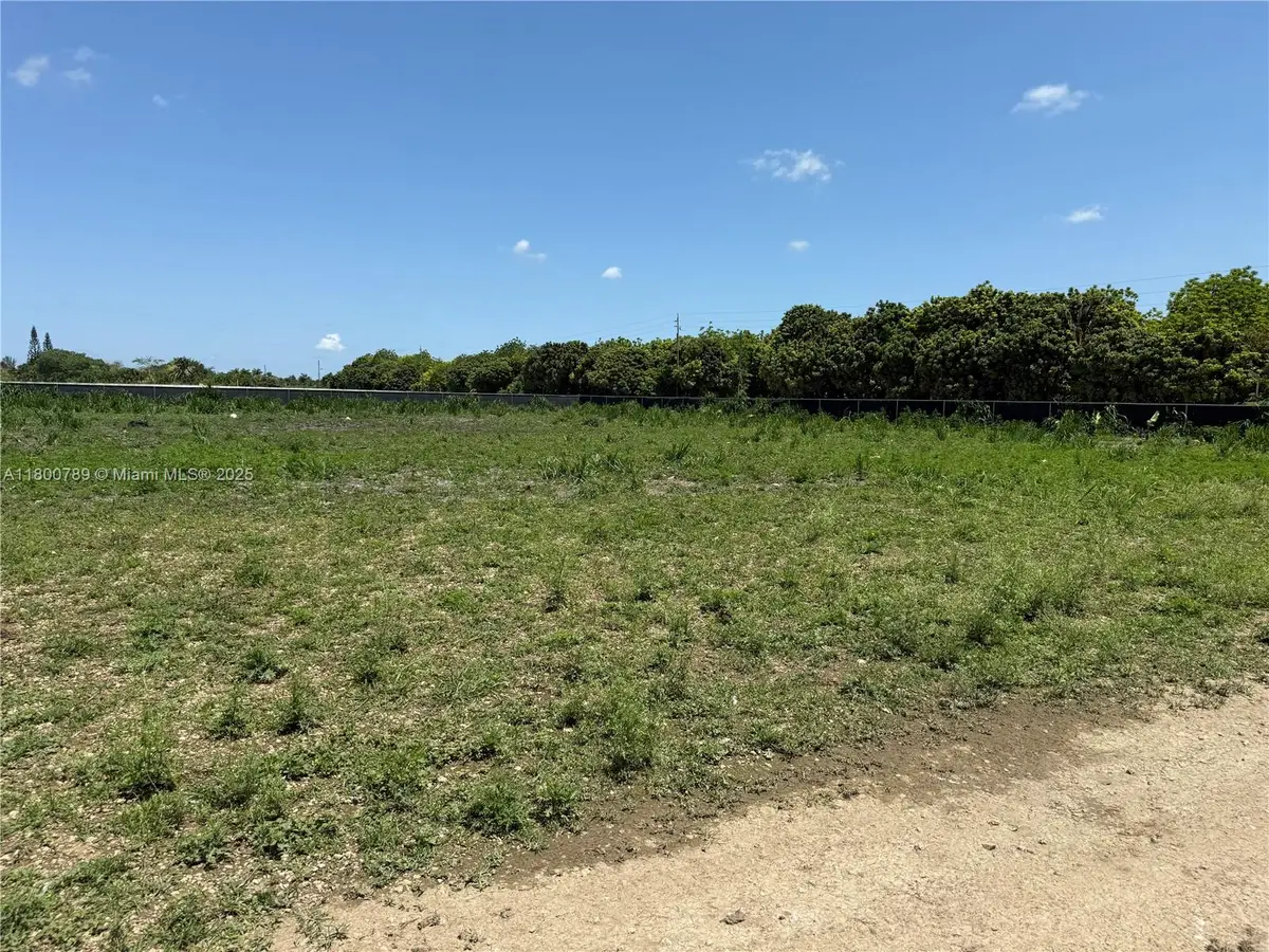 Address Withheld By Seller, Miami, FL 33187 - Image #1