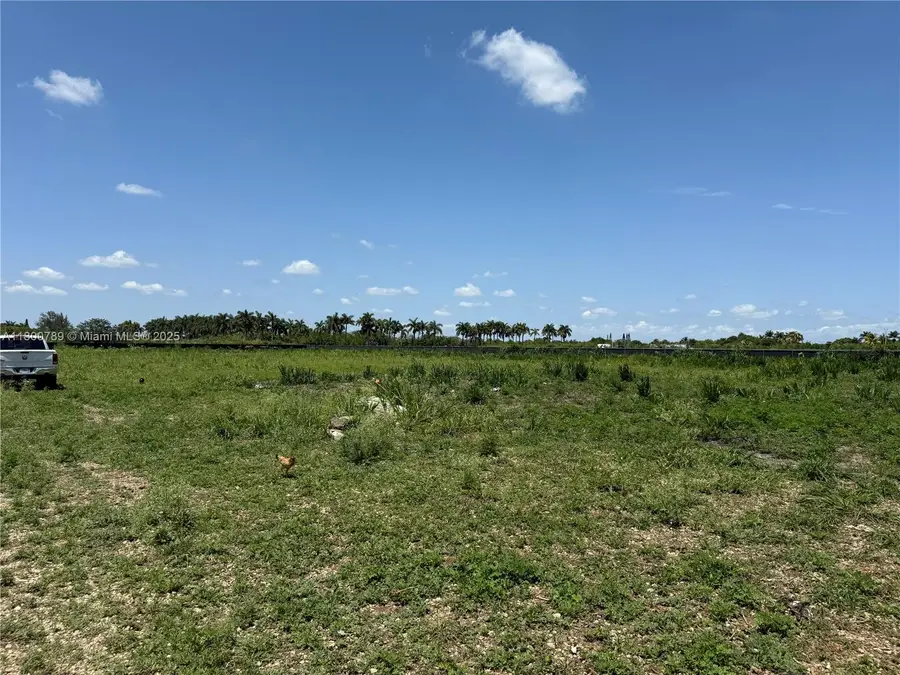 Address Withheld By Seller, Miami, FL 33187 - Image #2