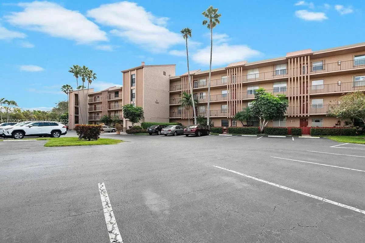 7220 Lake Cir Dr #301, Margate, FL 33063 - Image #1