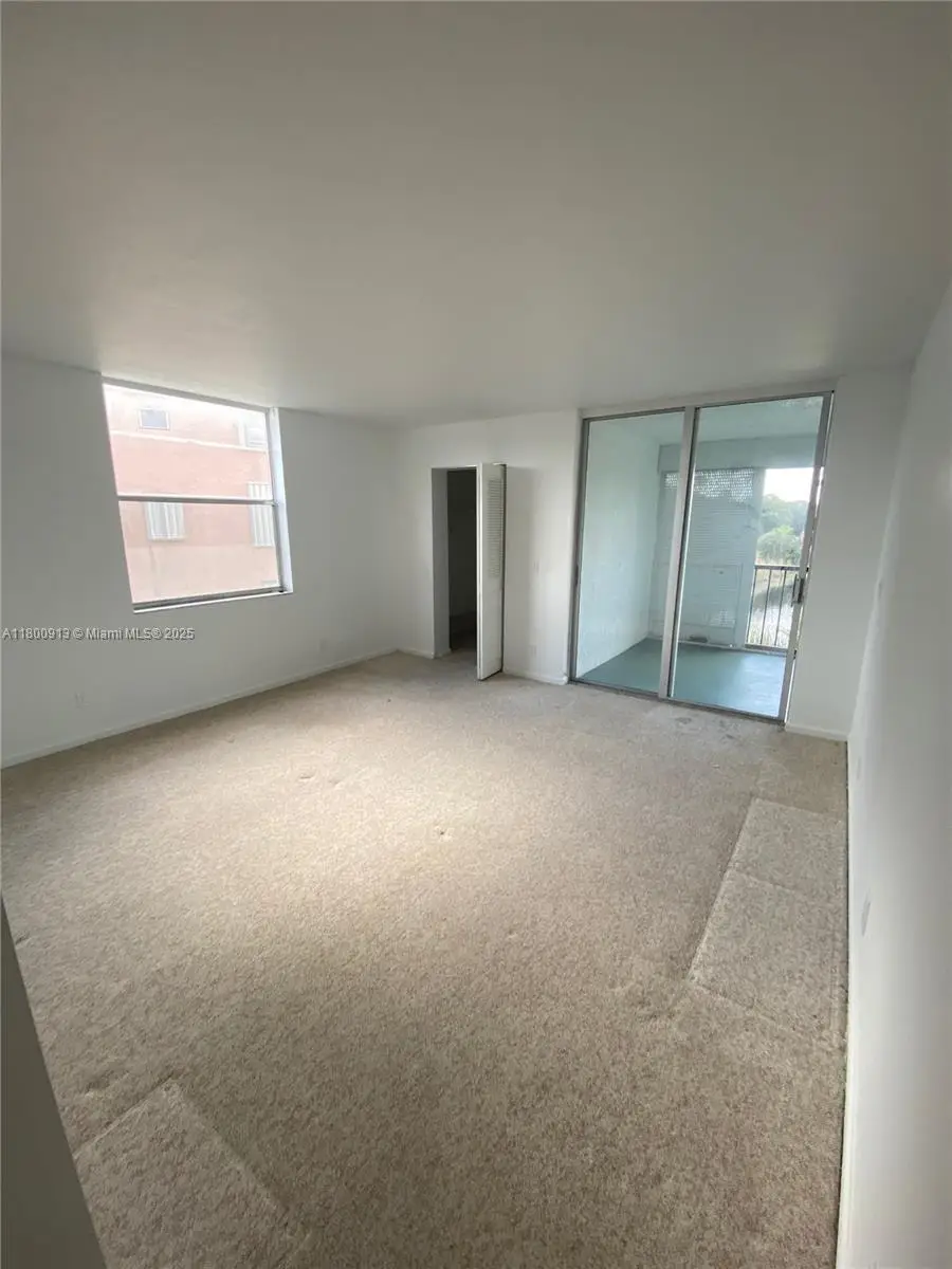 7220 Lake Cir Dr #301, Margate, FL 33063 - Image #2