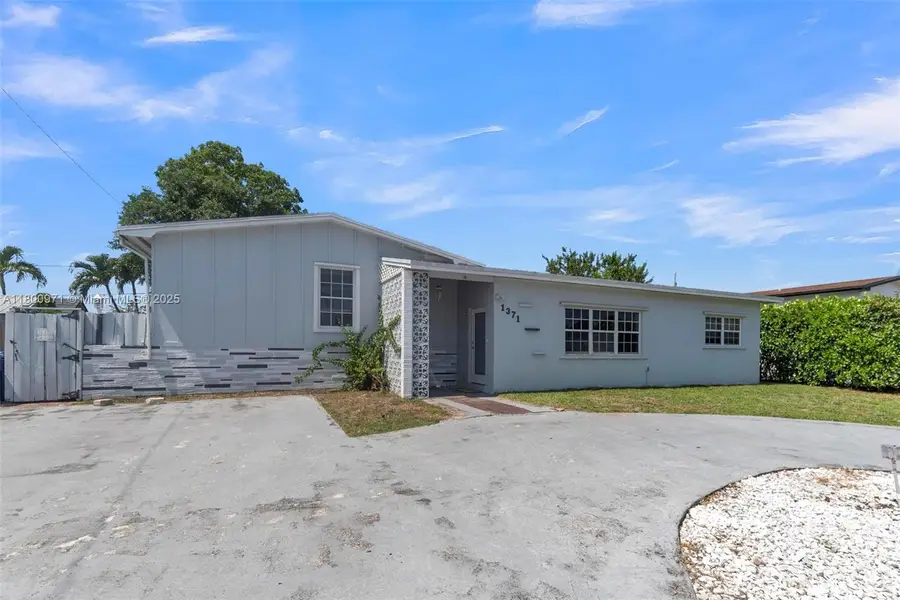 1371 NW 198th St, Miami Gardens, FL 33169 - Image #2