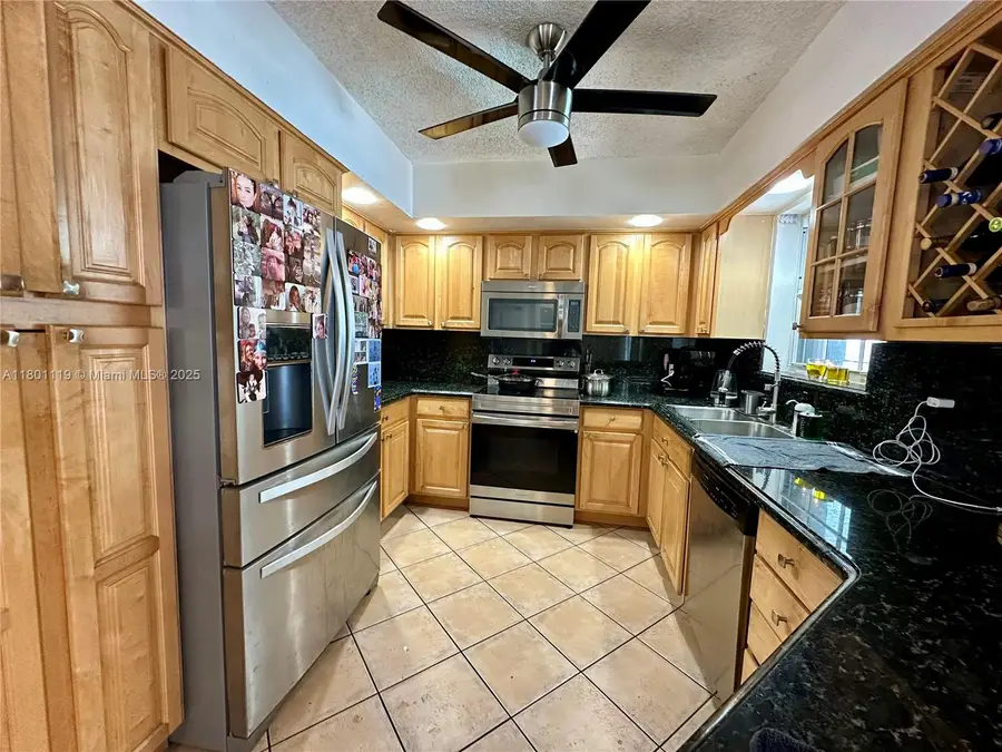 21000 NE 26th Ave, Miami, FL 33180 - #2