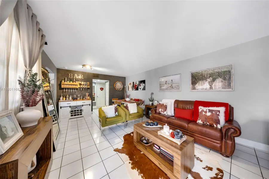 569 SW 4th St, Miami, FL 33130 - Image #3