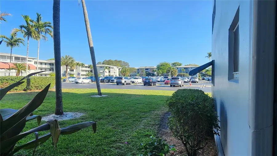 981 Hillcrest Ct #114, Hollywood, FL 33021 - Image #2