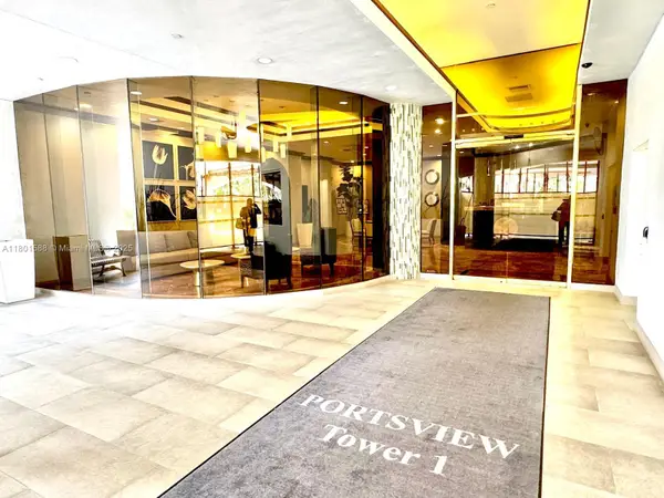 3610 Yacht Club Dr #810, Aventura, FL 33180