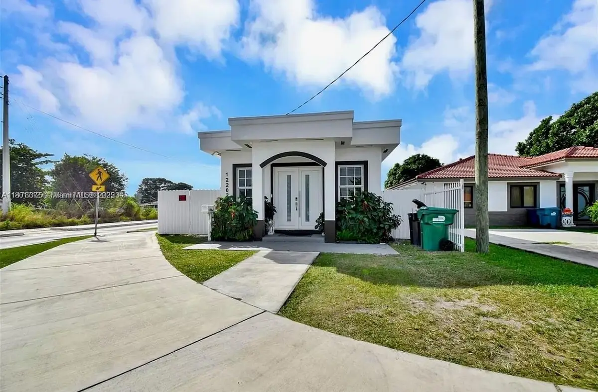 12202 SW 216th St, Miami, FL 33170 - Image #1