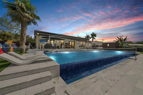 8840 SW 181st Ter, Palmetto Bay, FL 33157