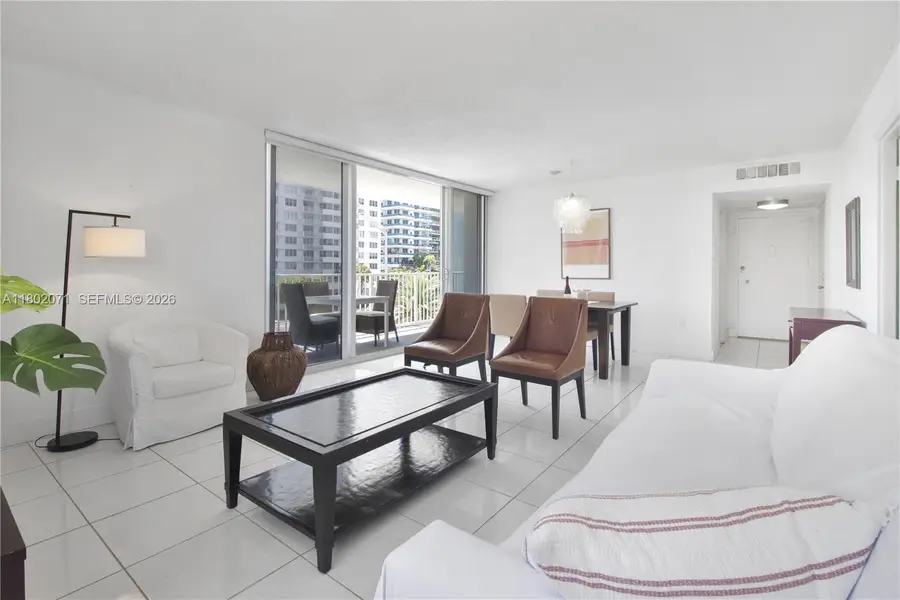 5838 Collins Ave #2H, Miami Beach, FL 33140 - #2