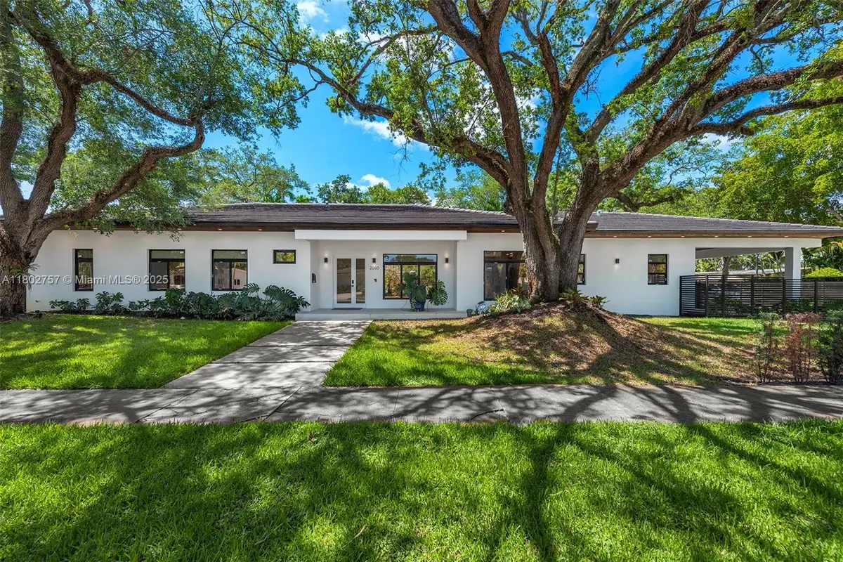 2060 NE 198, Miami, FL 33179 - Image #1