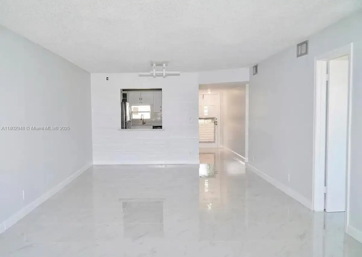 691 S Hollybrook Dr #208, Pembroke Pines, FL 33025 - Image #1
