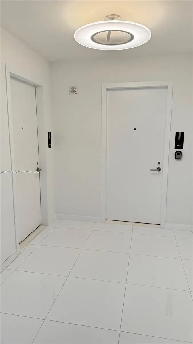 851 NE 1st Ave #3700, Miami, FL 33132 - Image #2