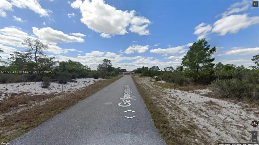 341 NE Galapagos Ave, Lake Placid, FL 33852 - Image #3