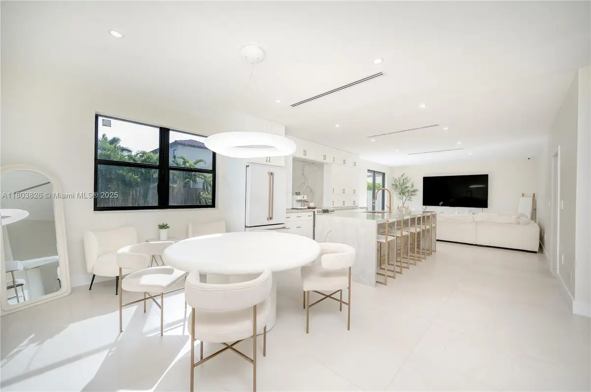 15282 SW 173rd Ln, Miami, FL 33187 - Image #1