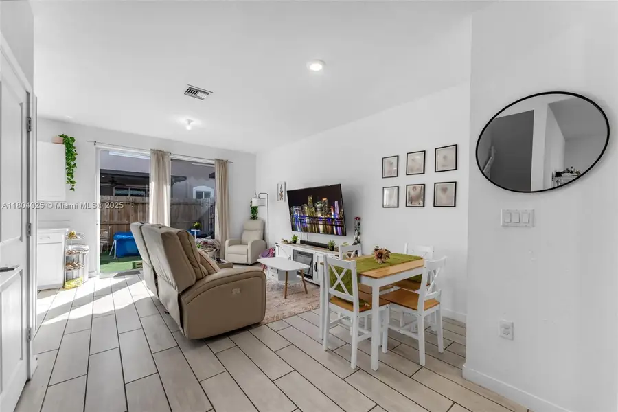 1056 SE 24th Ave, Homestead, FL 33035 - Image #3