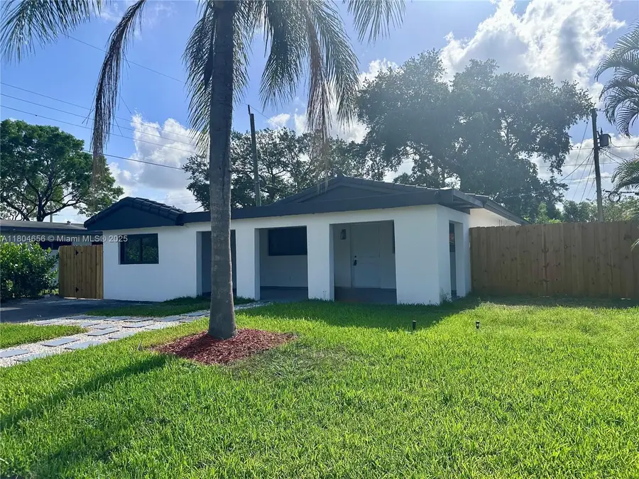 2421 N 56th Ter, Hollywood, FL 33021 - Image #2