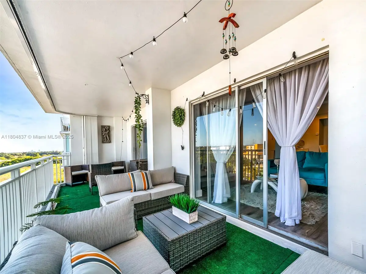 3800 Hillcrest Dr #907, Hollywood, FL 33021 - Image #1