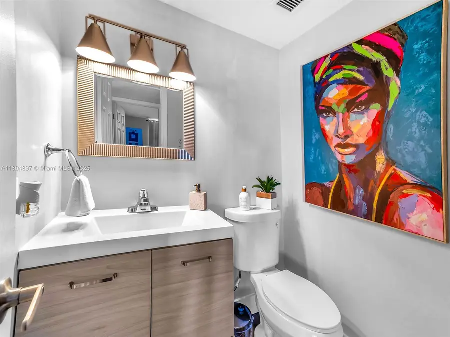 3800 Hillcrest Dr #907, Hollywood, FL 33021 - Image #3