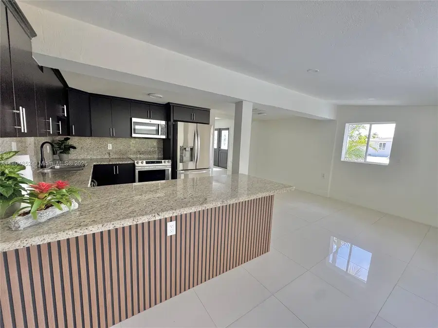 5101 SW 112th Pl, Miami, FL 33165 - Image #3